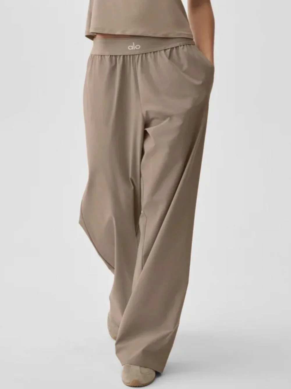 🎏ALO Yoga Suit Up Trouser Gravel Color（Regular）📔Wide Leg High Rise